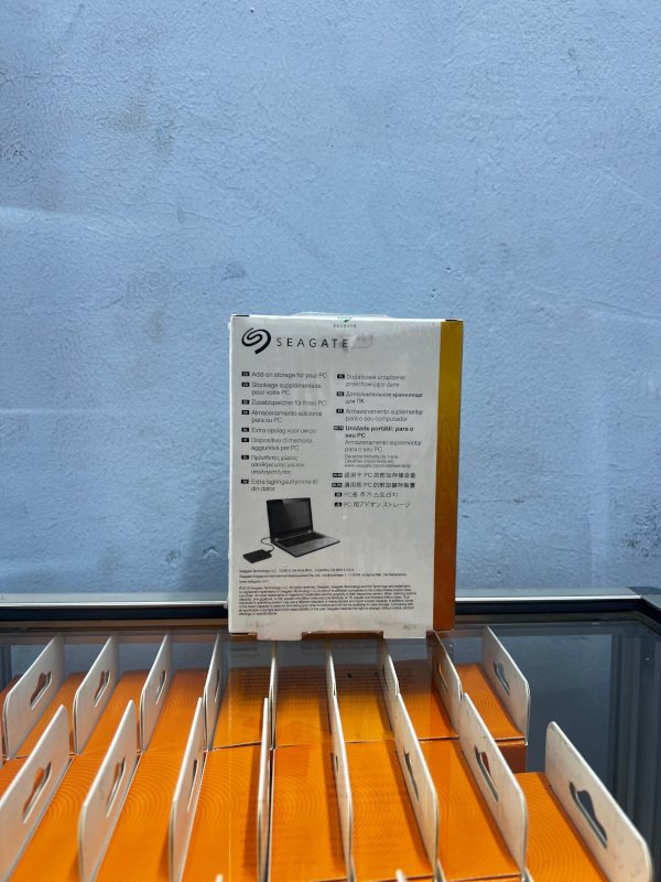 SEAGATE 500GB Portable Drive back